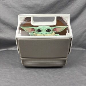 Igloo Star Wars Baby Yoda THE CHILD Mandalorian 4qt Cooler